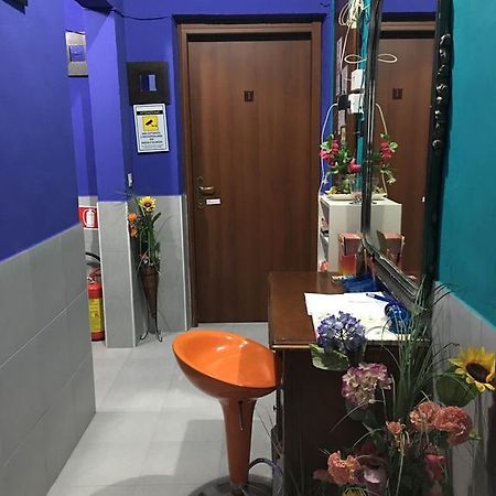 Volturno House Hostel Roma Phòng bức ảnh