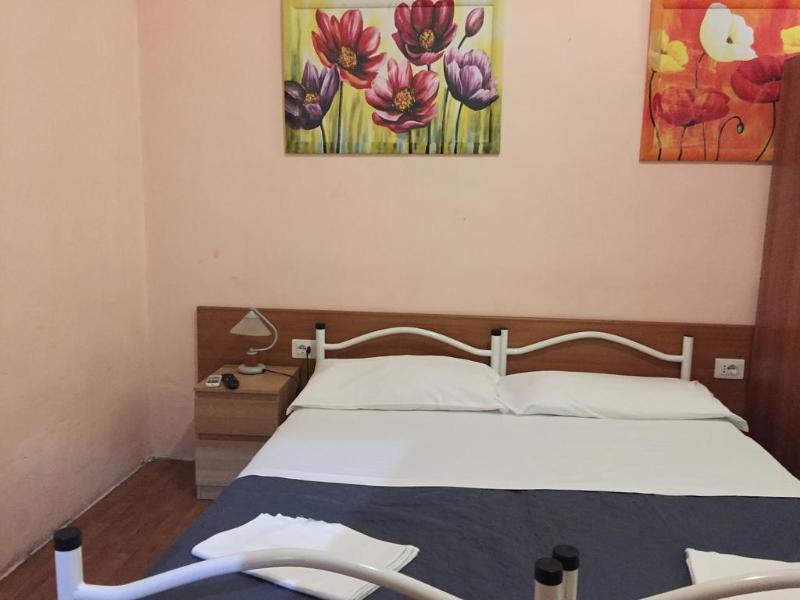Volturno House Hostel Roma Ngoại thất bức ảnh