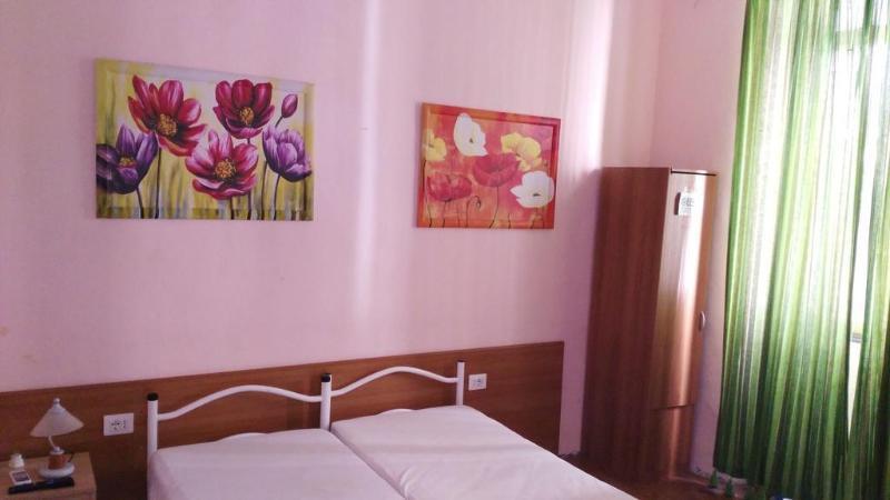 Volturno House Hostel Roma Ngoại thất bức ảnh