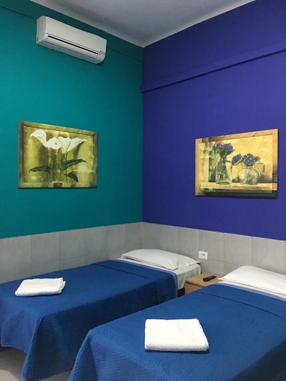 Volturno House Hostel Roma Phòng bức ảnh