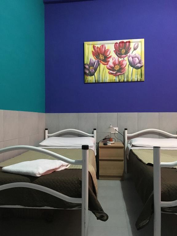 Volturno House Hostel Roma Phòng bức ảnh