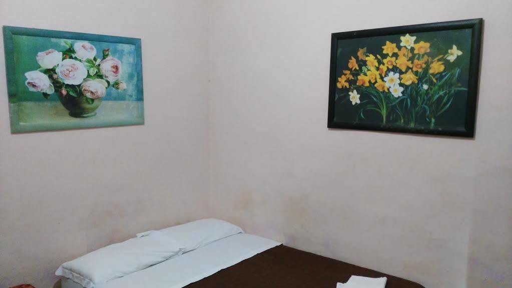 Volturno House Hostel Roma Ngoại thất bức ảnh